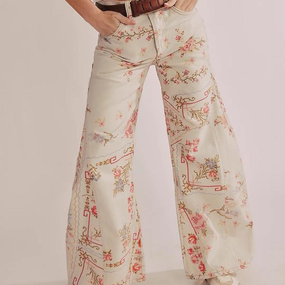 Free People Boho Chic Floral Printed Denim Jeans